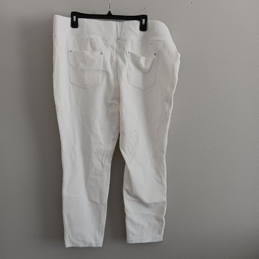 Quacker Factory Corduroy Short Flat Waistband Jeg… - image 4